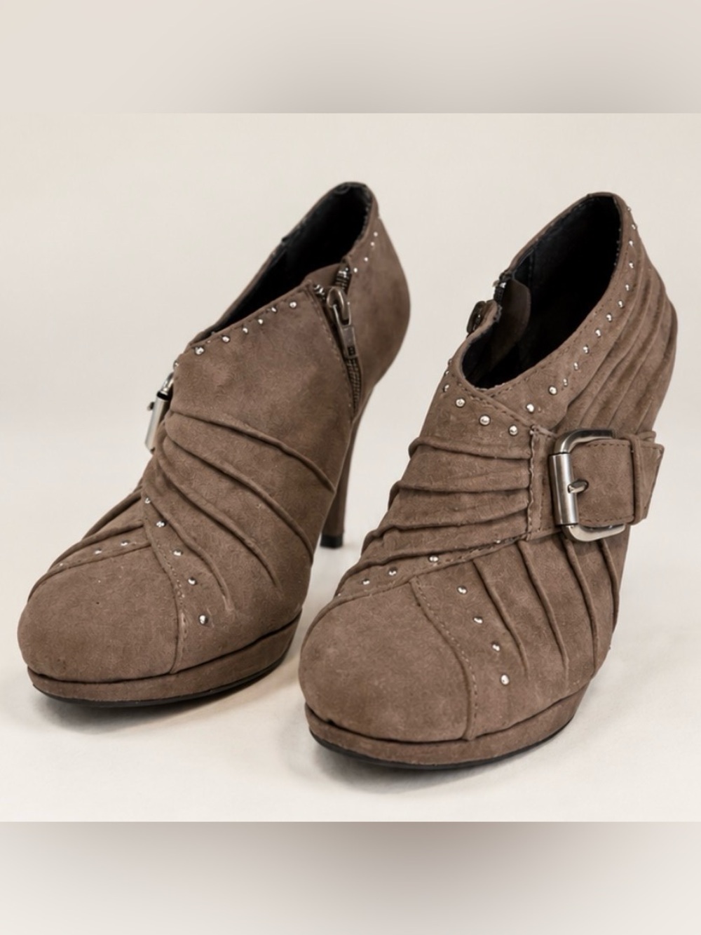 Nygard Collection Brown Faux Suede Studded Ankle Booties Women’s Size 6 Heels